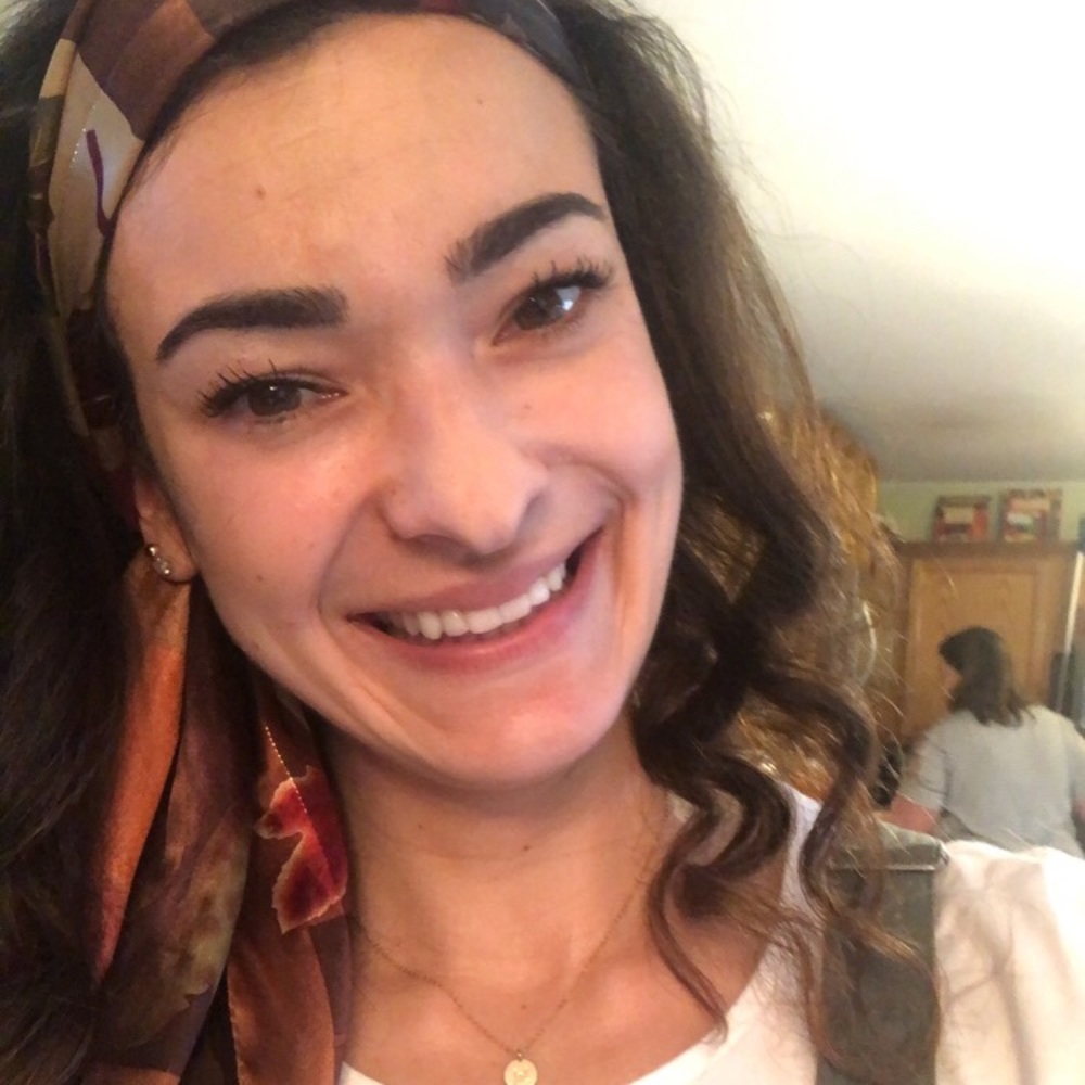 Meet your Posher, Anjelica